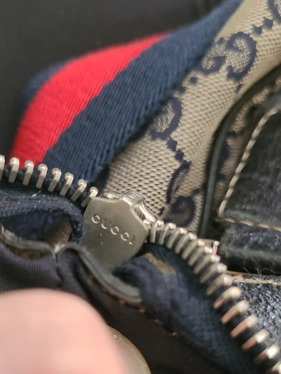 Authentic Gucci Messenger Bag - Picture 14 of 16